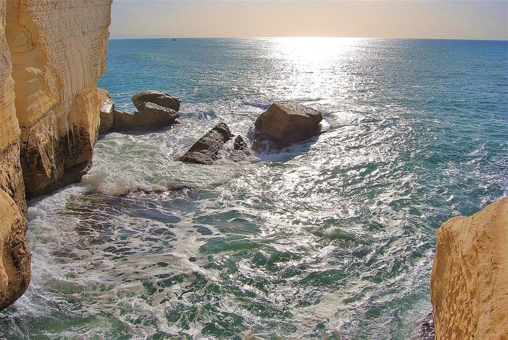 скалы и море фото