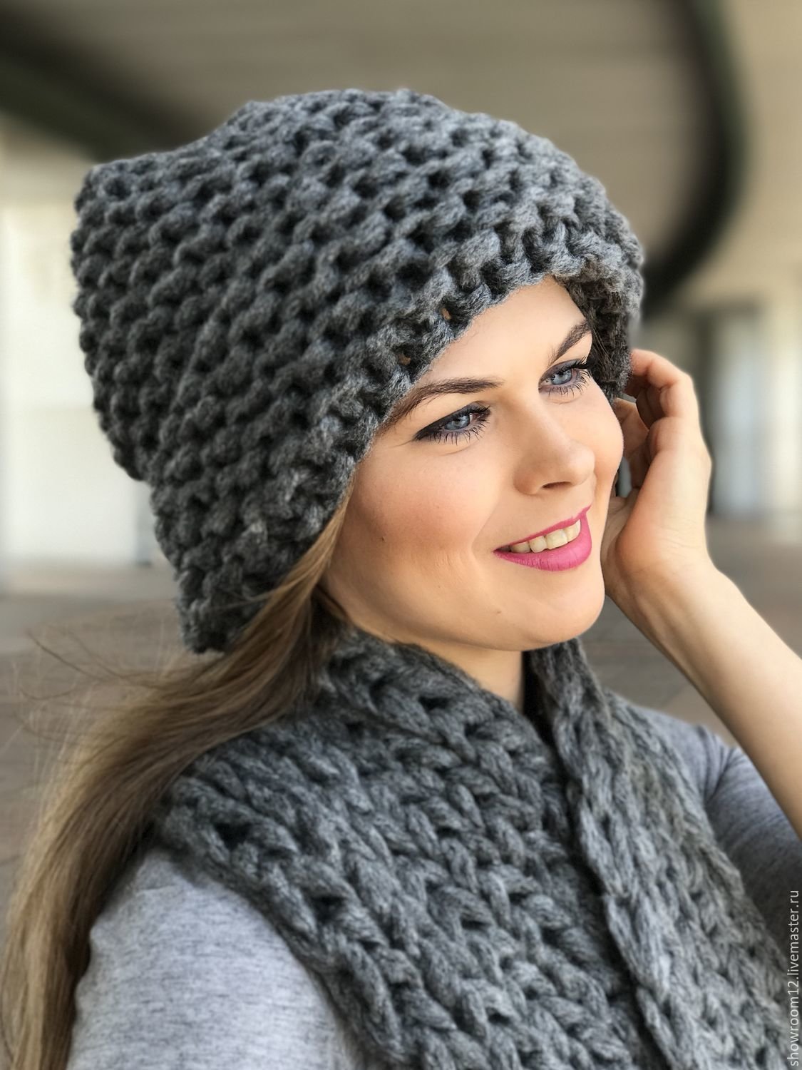 krupnie-zhenskie-shapki
