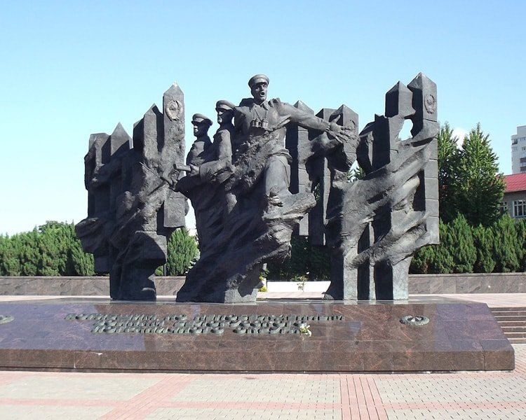 гродно памятник пограничникам фото