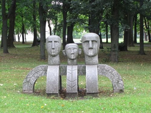 парк скульптур в клайпеде фото