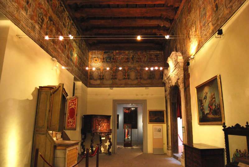 the inquisitor s palace фото