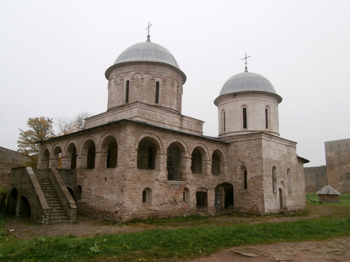 успенский собор ивангород фото