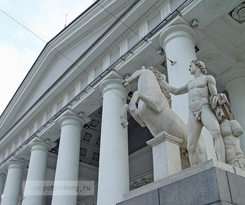 диоскуры в санкт-петербурге конногвардейский манеж фото