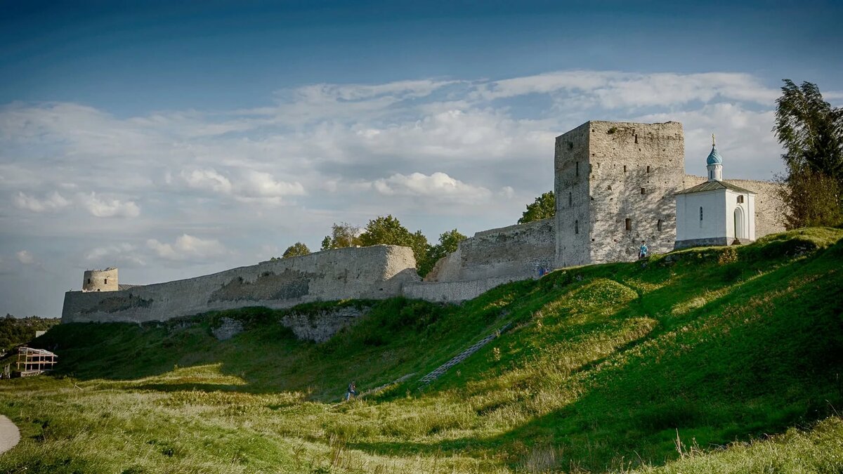 крепость изборск фото