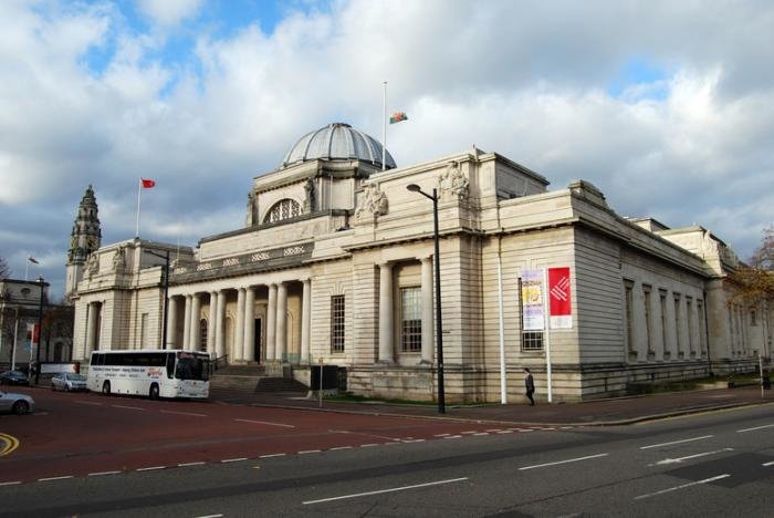 cardiff museum фото