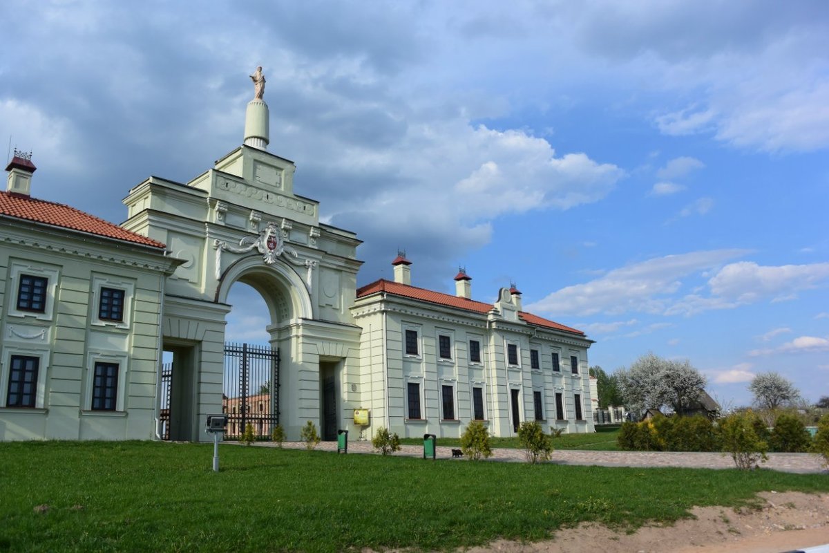 ружанский дворец беларусь фото