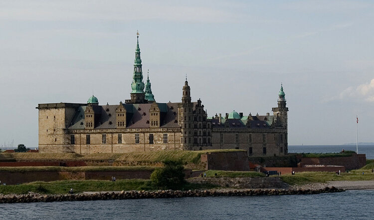 замок кронборг дания фото
