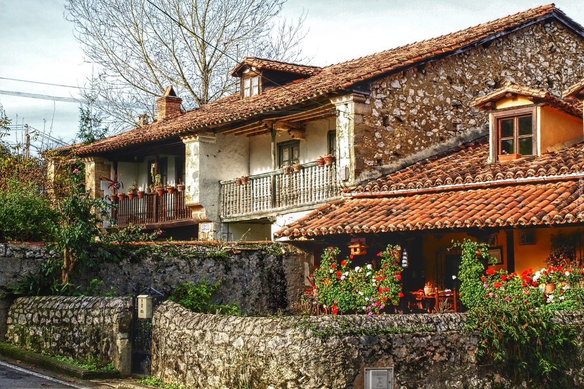 купить в испании домик в деревне недорого