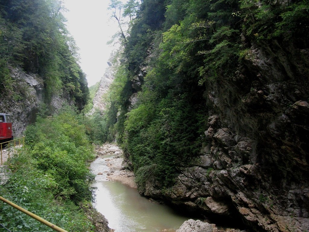 гуамское ущелье краснодарский край фото