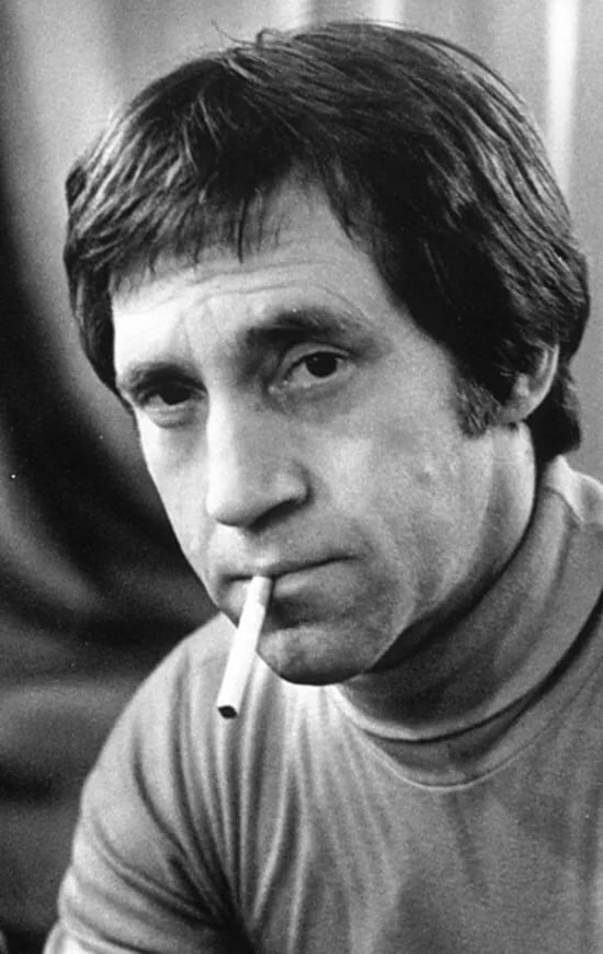 visotskiy-s-sigaretoy