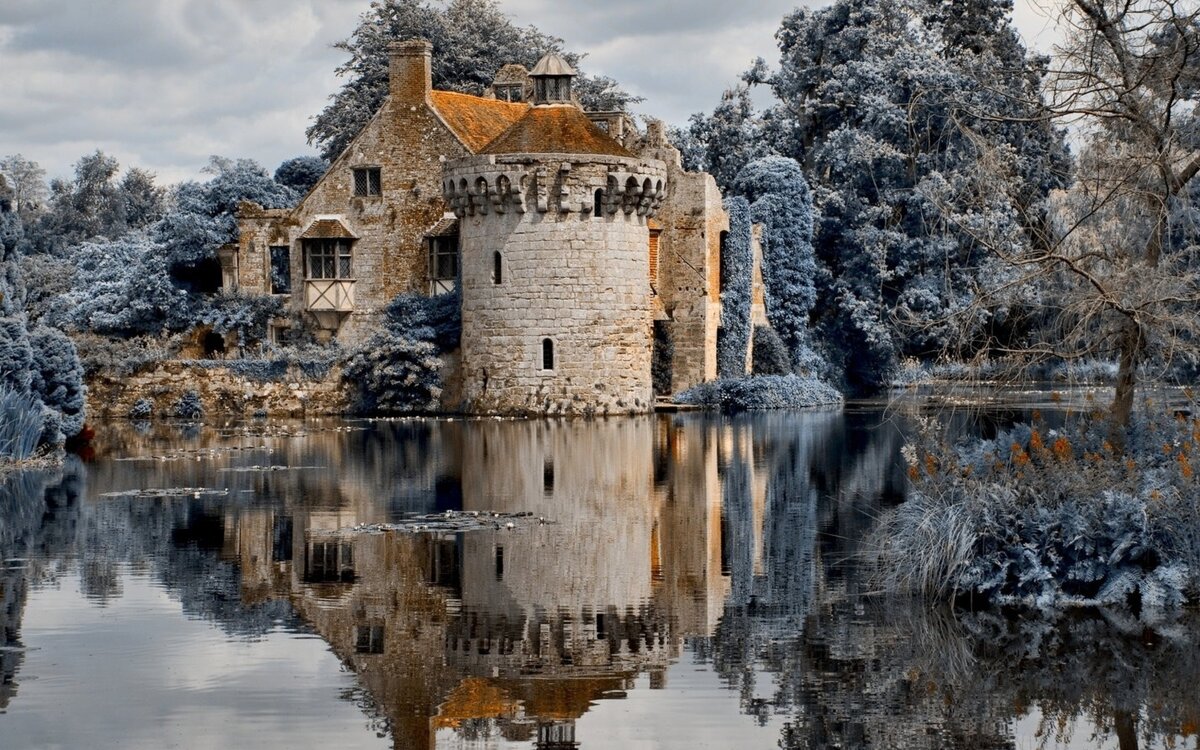 замок скотни (scotney castle)/великобритания фото