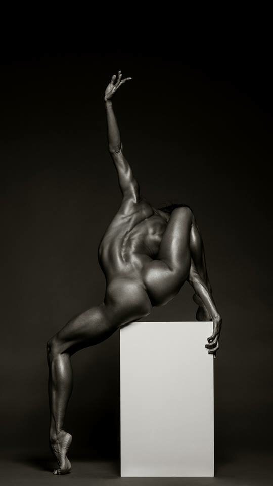 фитнес девушки черно белое nude art фото