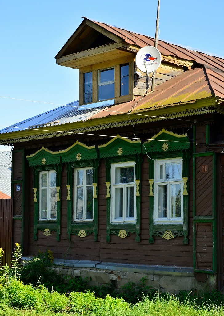 деревянный дом в деревне фото
