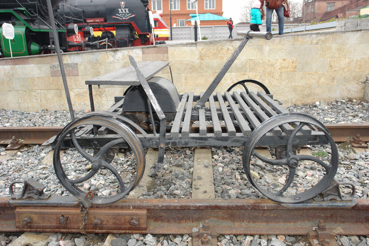 Дрезина железнодорожная картинки