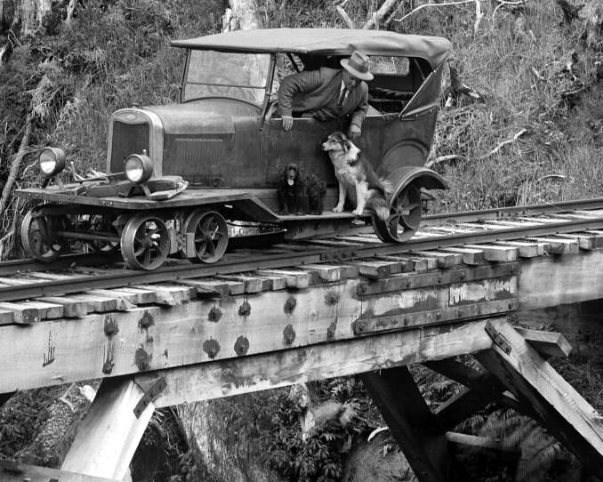 old logging truck фото
