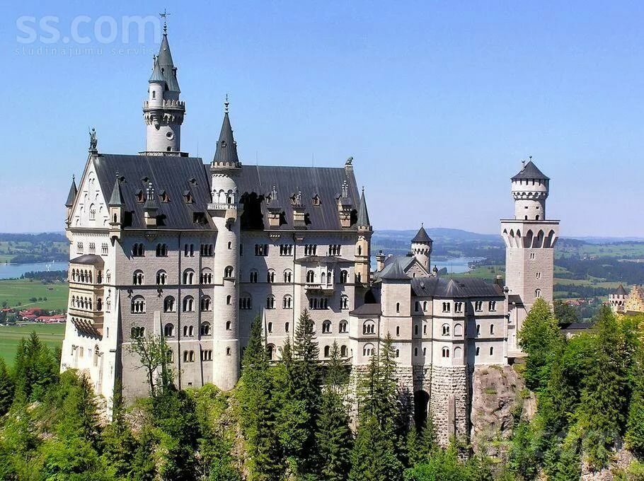 замок нойшванштайн германия фото