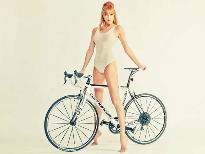 Картина Девушка С Велосипедом Голая