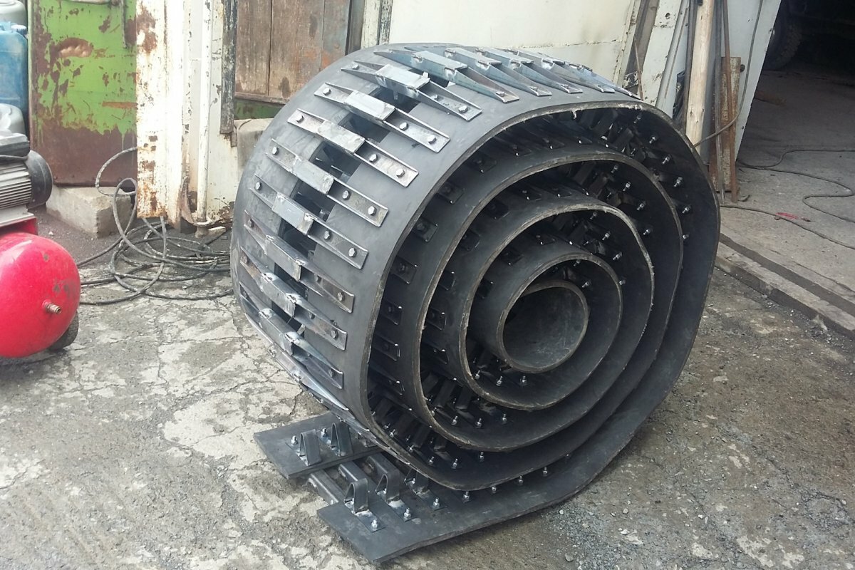 Накидные гусеницы на колёса грузовиков, тракторов и спецтехники от ...