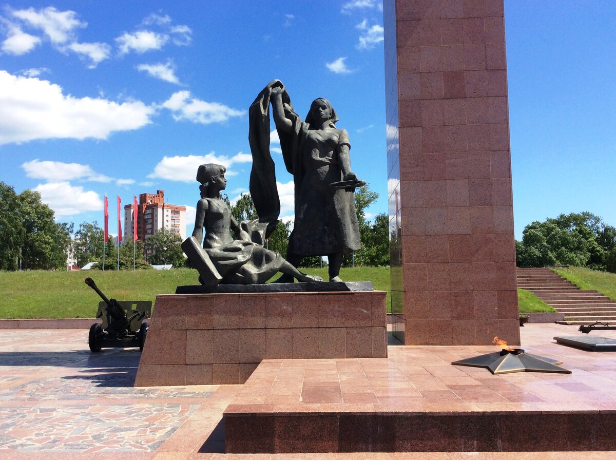 памятник героям фронта и тыла иваново фото