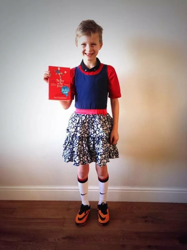 petticoating-for-schoolboys-gifs-webcam-masturbating