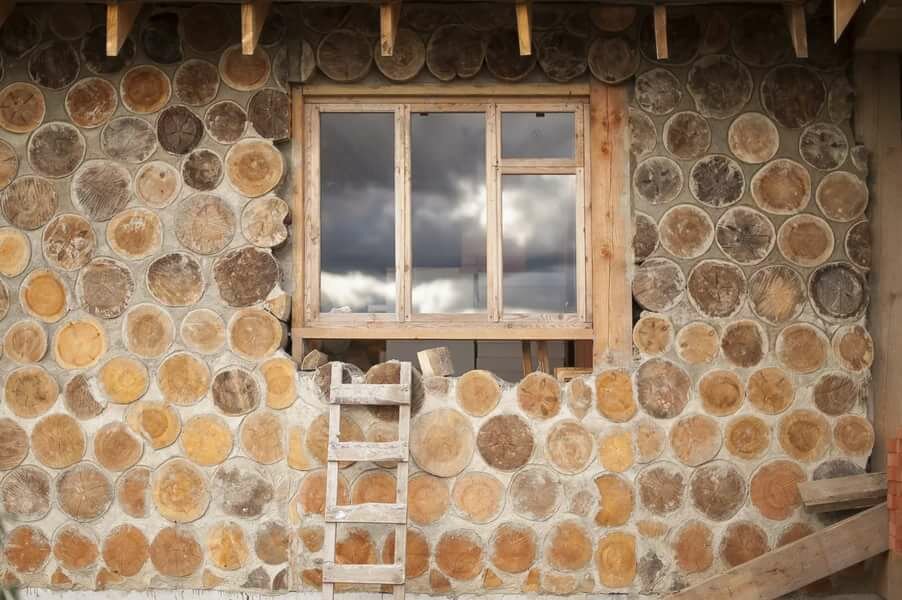 строительство дома из дров и глины