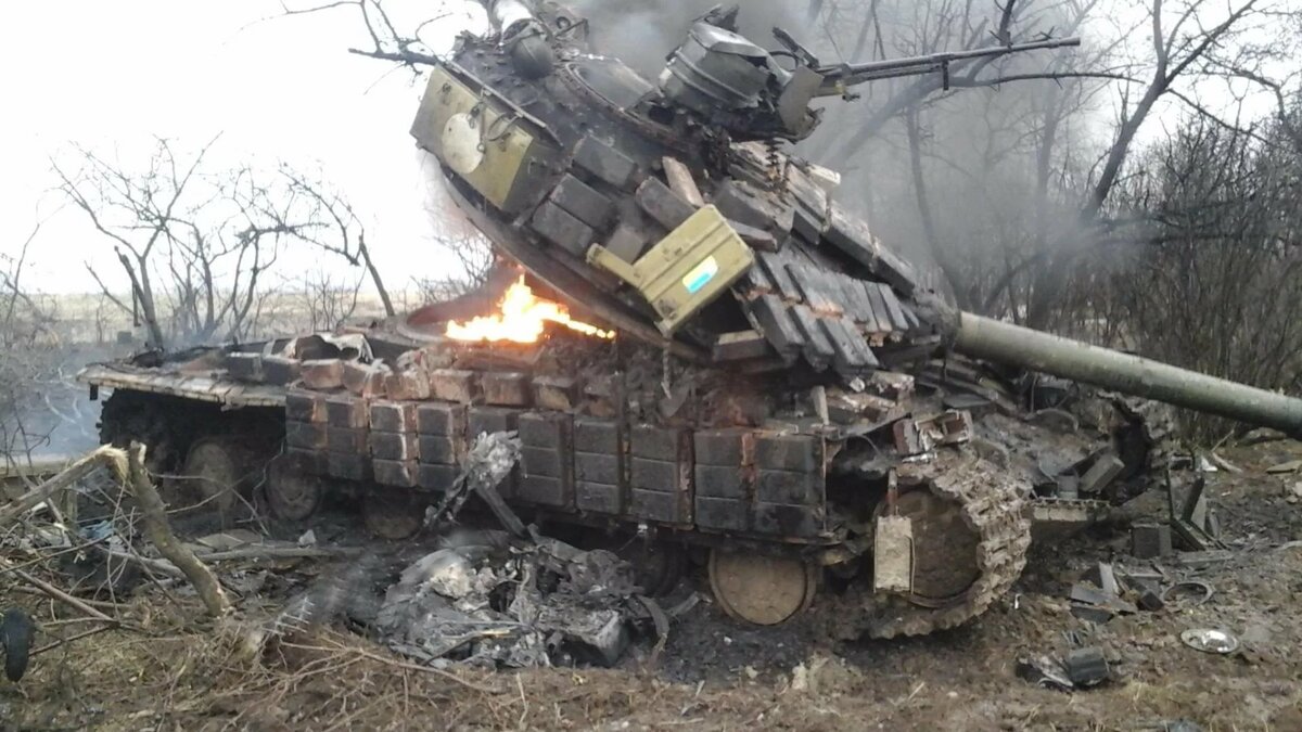 танк украины сломанный фото