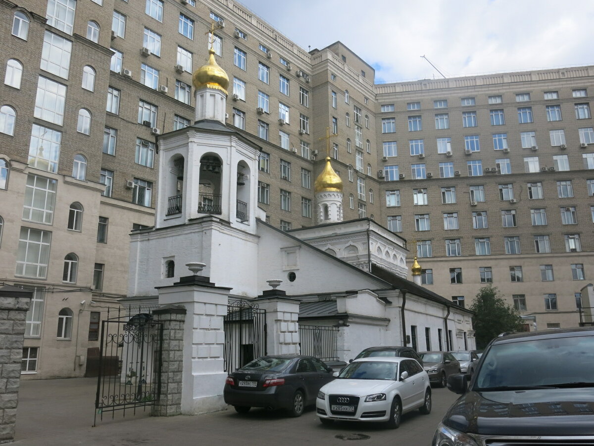 храм михаила архангела в овчинниках фото