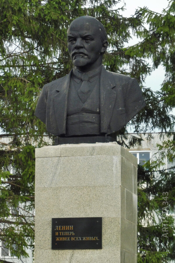памятник ленину фото
