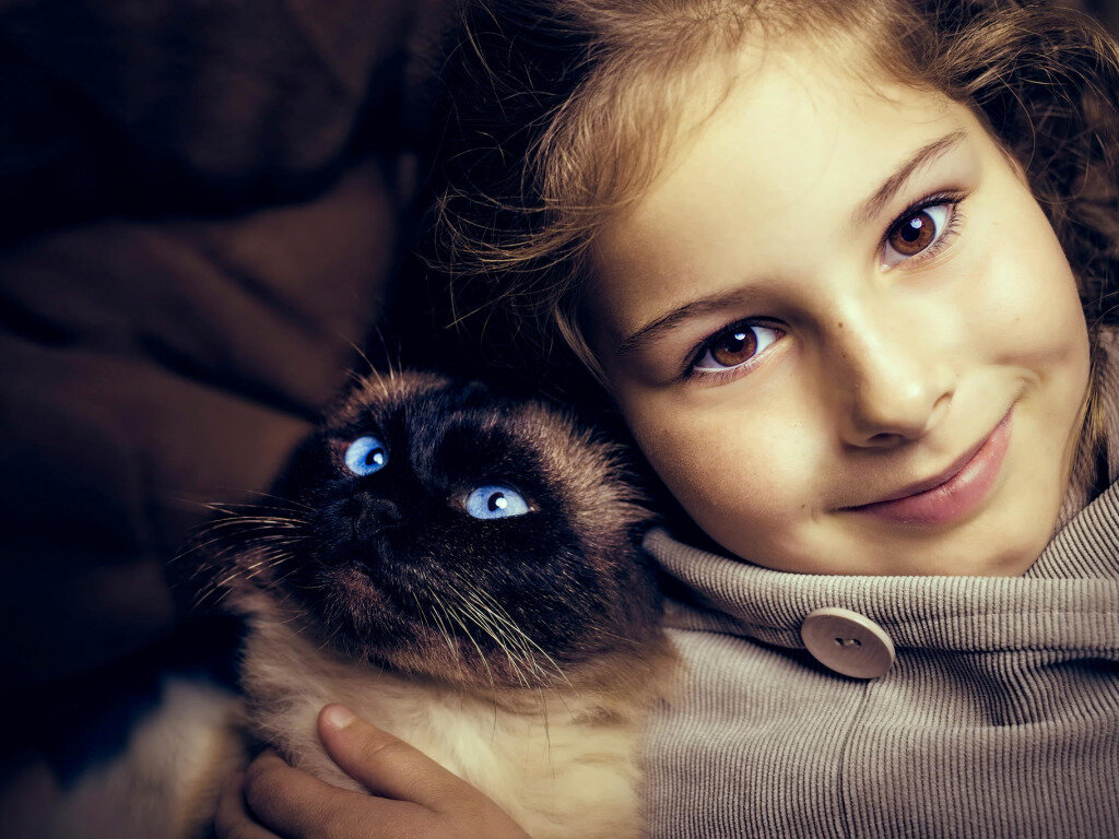 Картинка девочки и кота