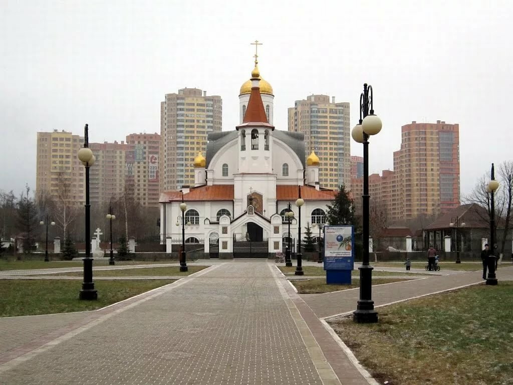 троицкий храм реутов фото