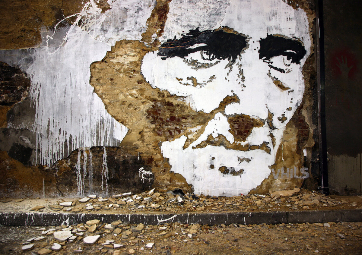 vhils граффити фото