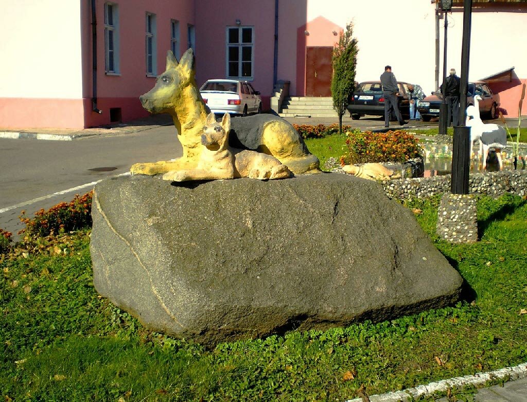 памятники в черняховске калининградской области фото