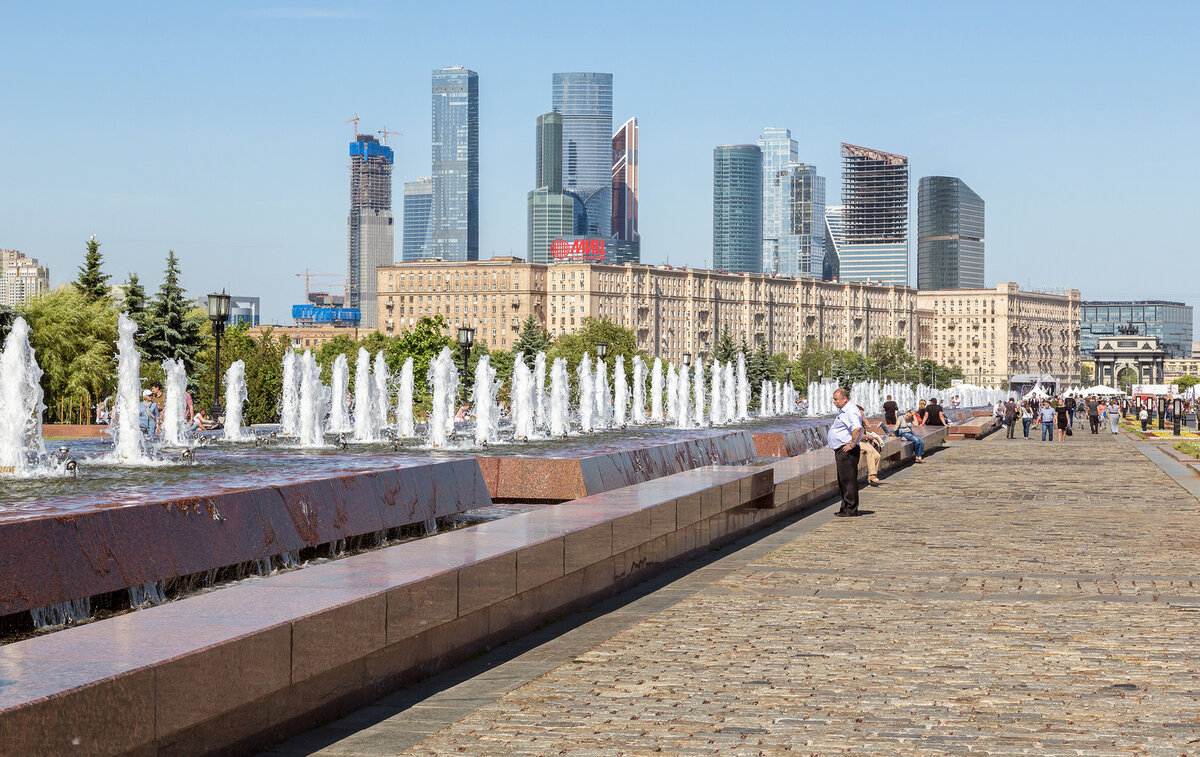 поклонная гора фонтаны фото