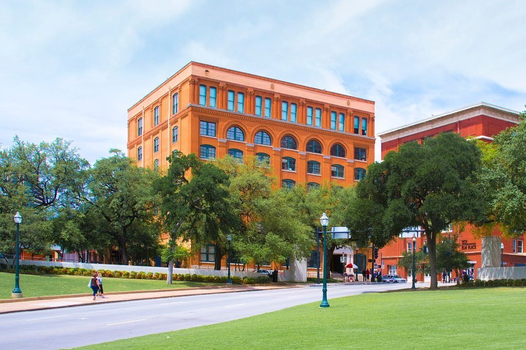 the sixth floor museum at dealey plaza фото