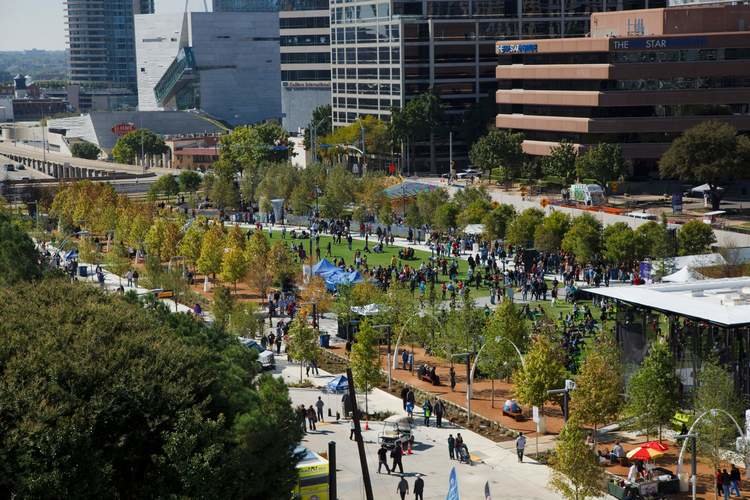 klyde warren park (даллас, штат техас фото