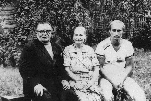 отец владимир спиридонович путин мать мария ивановна путина фото
