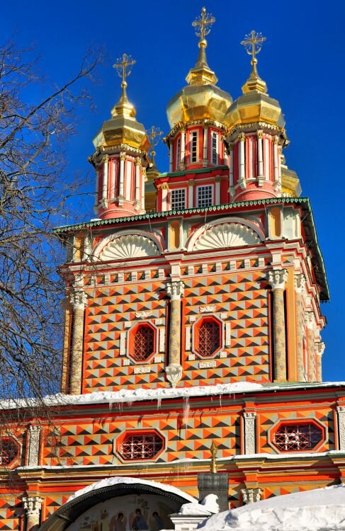 надвратная церковь троице-сергиевой лавры фото
