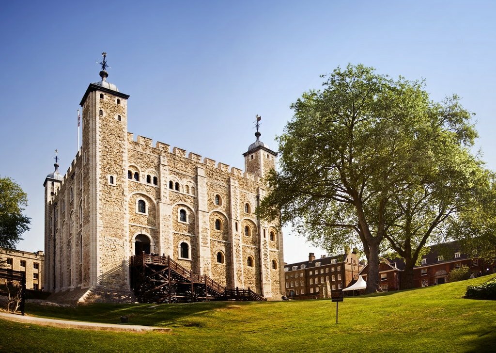 white tower фото