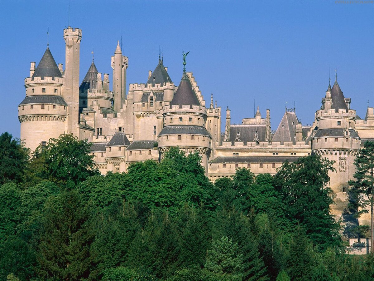 самые красивые дворцы и замки мира фото