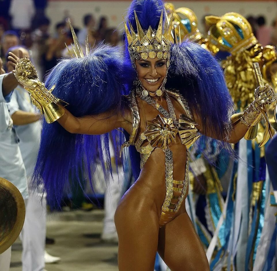 foto-golih-s-karnavala-brazilii-devushek-porno-negr-ginekolog-izvrashenets