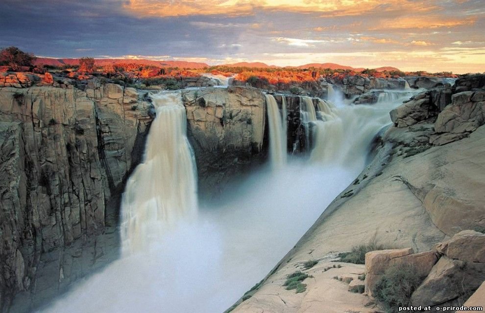 водопад ауграбис, юар (146 м) фото