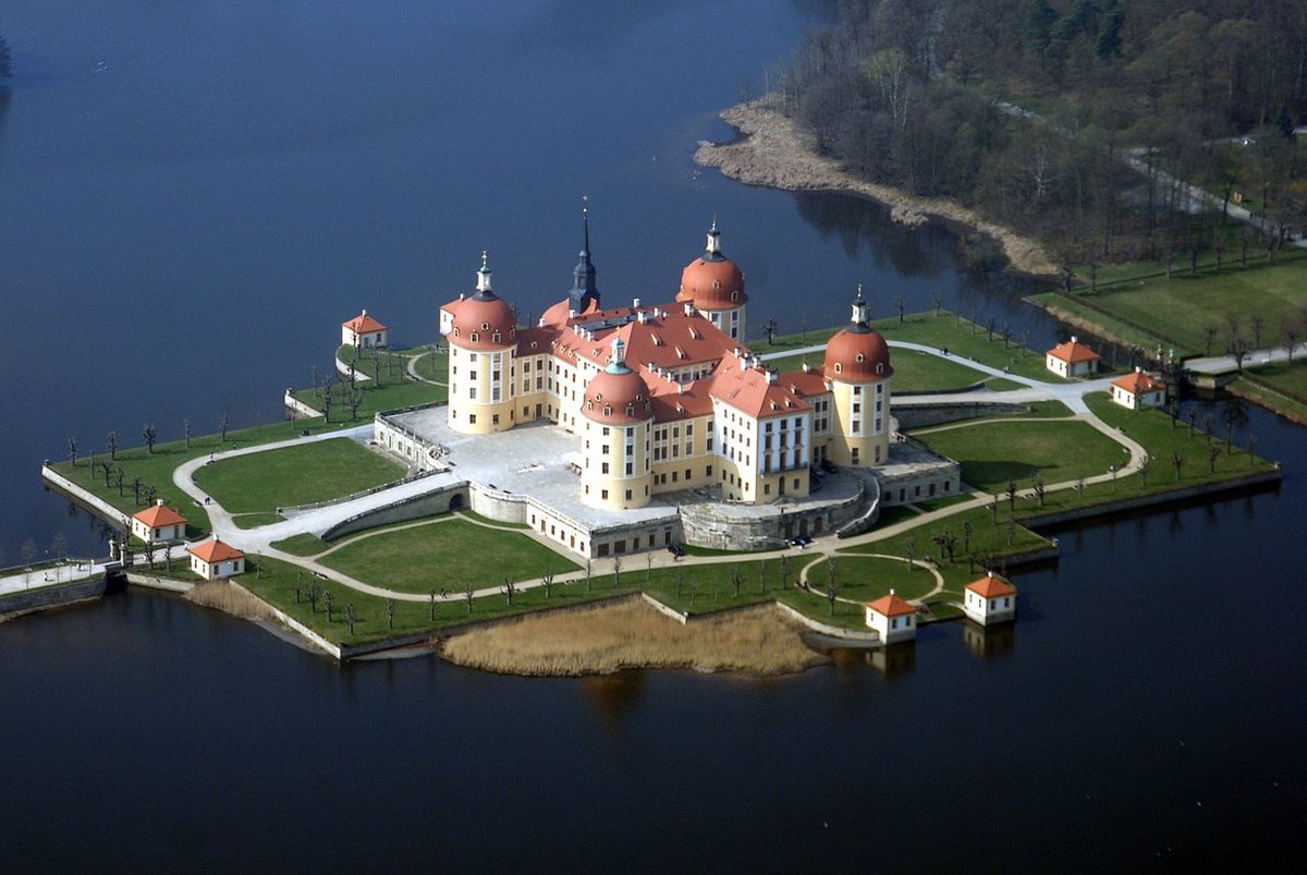 замок морицбург фото
