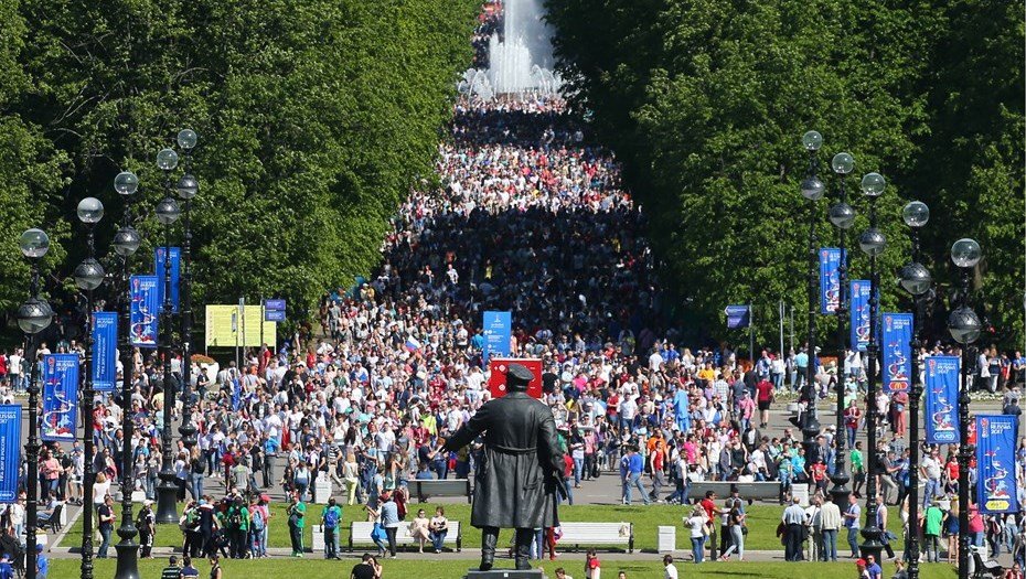 на стадионе фото