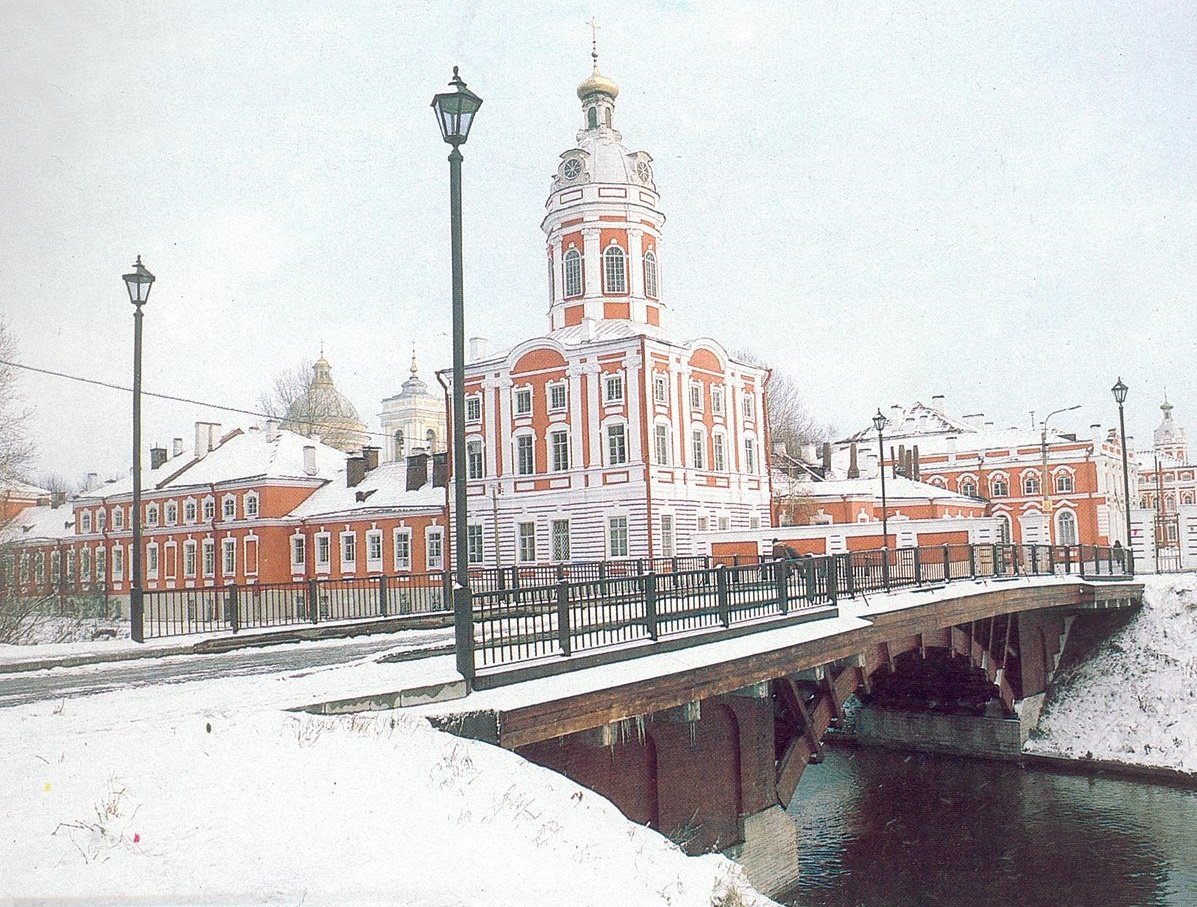 лавра александра невского в санкт-петербурге и мост фото