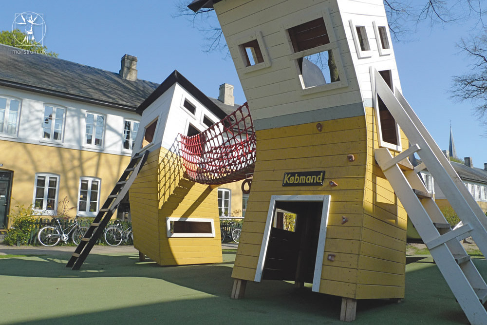 игровая площадка в брумлебю (brumleby) копенгаген, дания фото