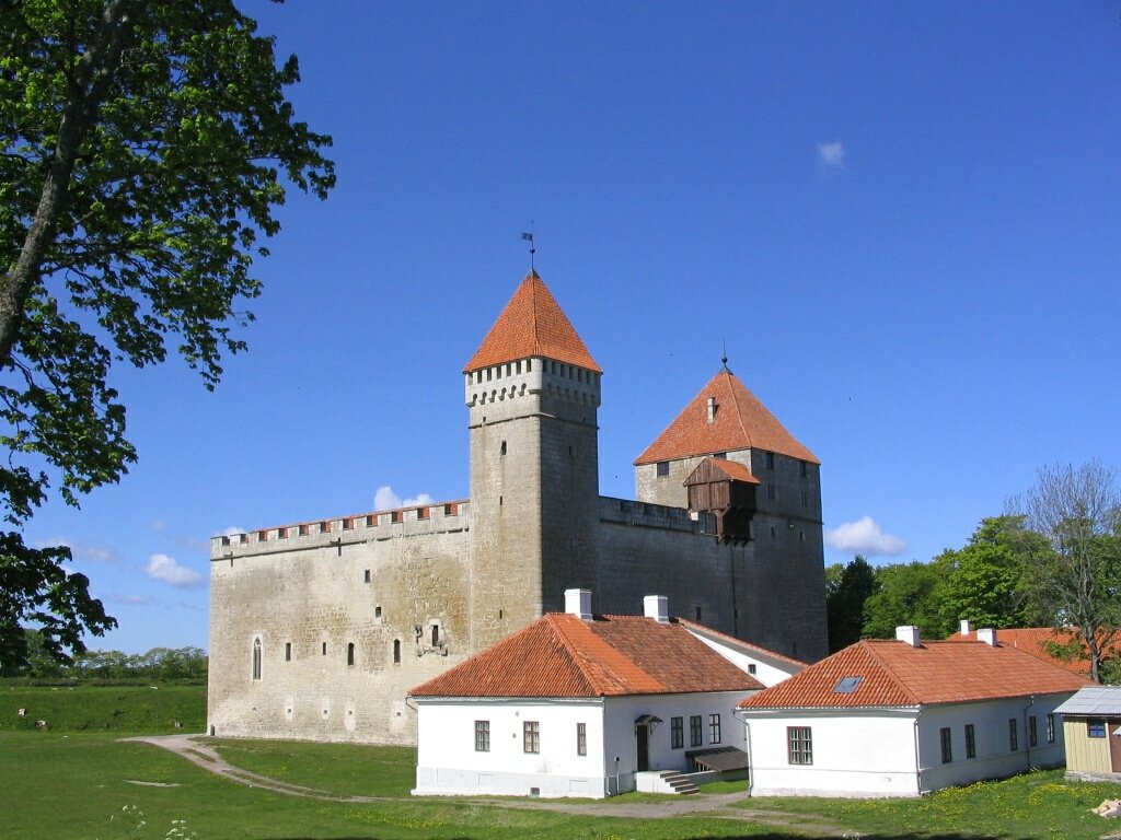 замок аренсбург курессааре фото
