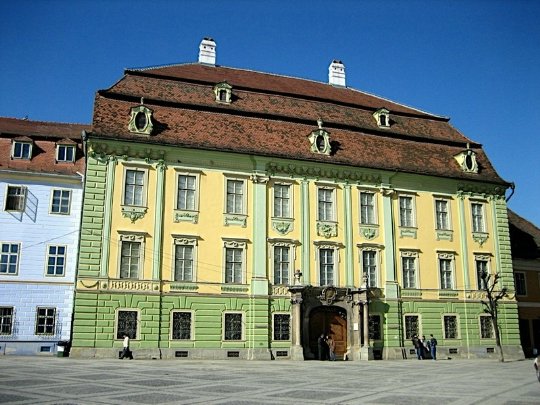 дворец брукенталя в сибиу румыния фото