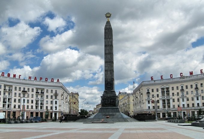 площадь победы в минске фото