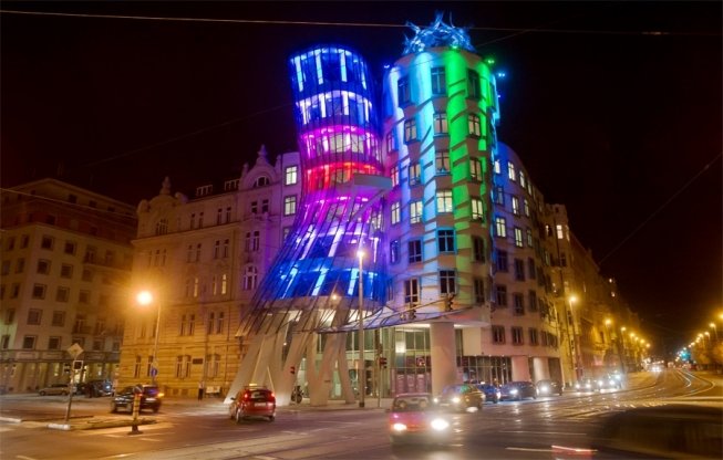 танцующий дом в праге фото