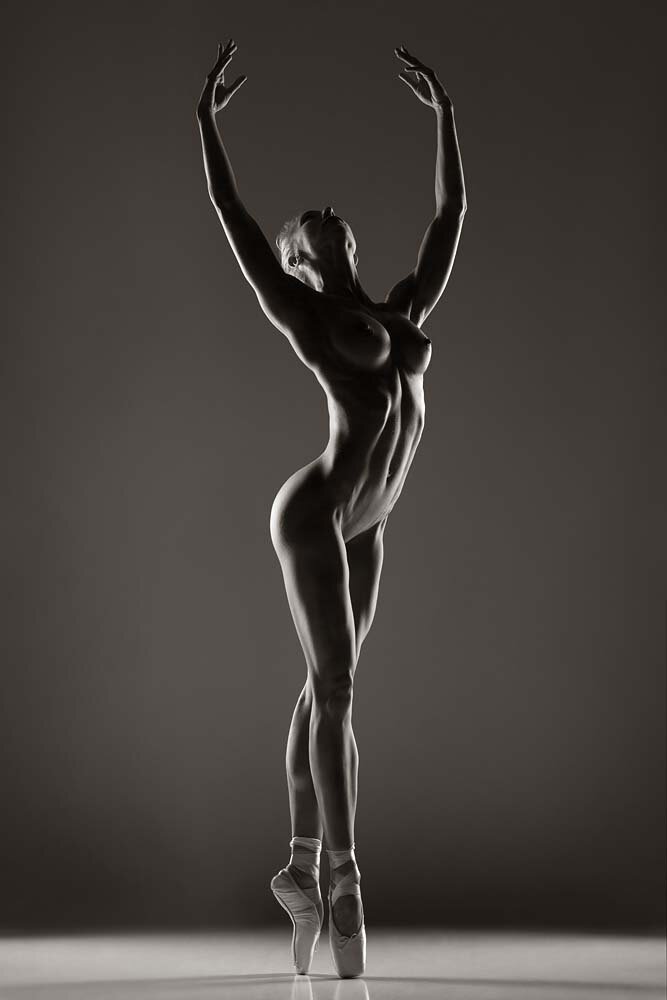 polnostyu-razdelas-v-tantse-zvezdi